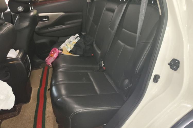 Used Nissan Murano 2015 2.5 S/C HEV XL Two-Wheel Drive Hybrid Luxury Edition Left Rear Seat