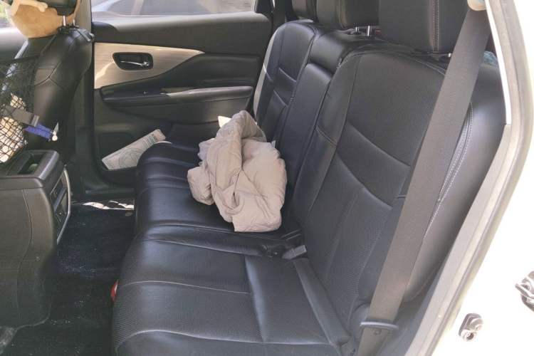 Used Nissan Murano 2015 2.5L XL Two-Wheel Drive Smart Edition Left Rear Seat