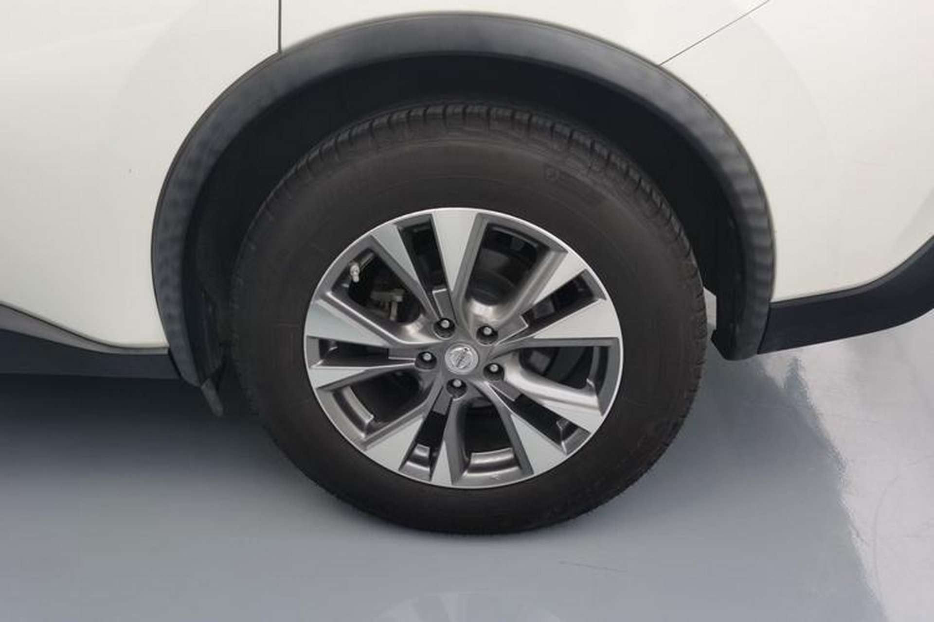 Used Nissan Murano 2015 2.5L XL Two-Wheel Drive Smart Edition Left Rear Wheel Hub