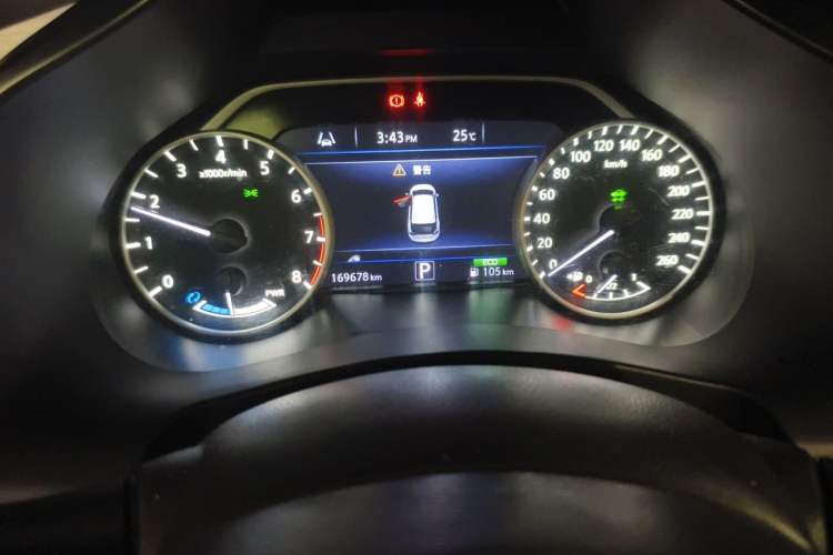 Used Nissan Murano 2015 2.5 S/C HEV XL Two-Wheel Drive Hybrid Luxury Edition Odometer Close Up