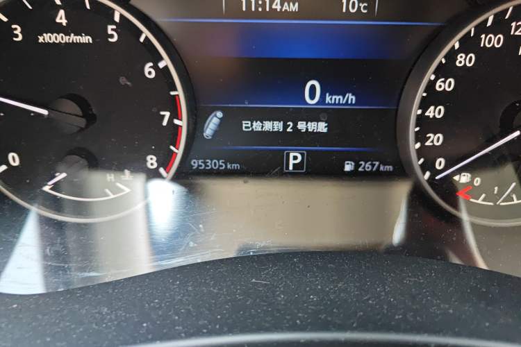 Used Nissan Murano 2015 2.5L XL Two-Wheel Drive Smart Edition Odometer Close Up