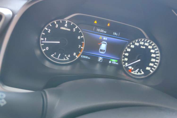 Used Nissan Murano 2015 2.5L XL Two-Wheel Drive Smart Edition Odometer Close Up