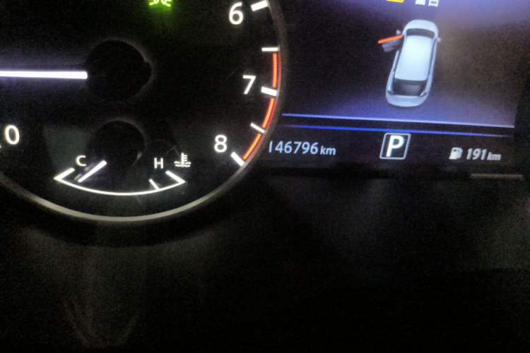 Used Nissan Murano 2015 2.5L XV RES Plus Two-Wheel-Drive Touring Edition Odometer Close Up