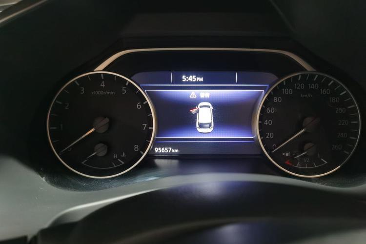 Used Nissan Murano 2015 2.5L XL Two-Wheel Drive Smart Edition Odometer Close Up