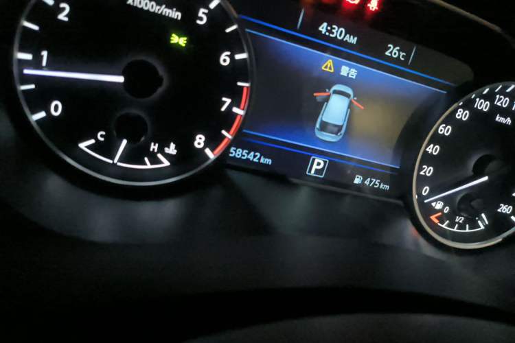Used Nissan Murano 2015 2.5L XL Two-Wheel Drive Smart Edition Odometer Close Up