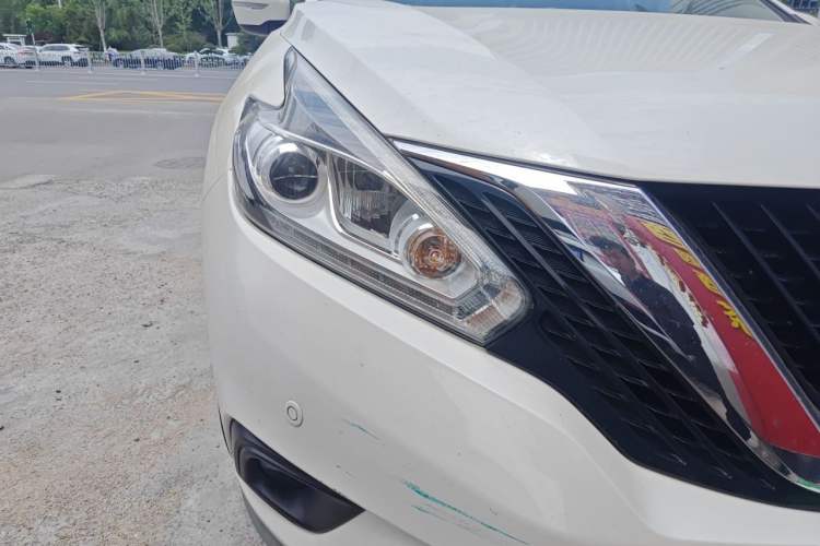 Used Nissan Murano 2015 2.5L XL Two-Wheel Drive Smart Edition Right Front Headlight