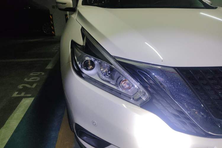 Used Nissan Murano 2015 2.5 S/C HEV XL Two-Wheel Drive Hybrid Luxury Edition Right Front Headlight