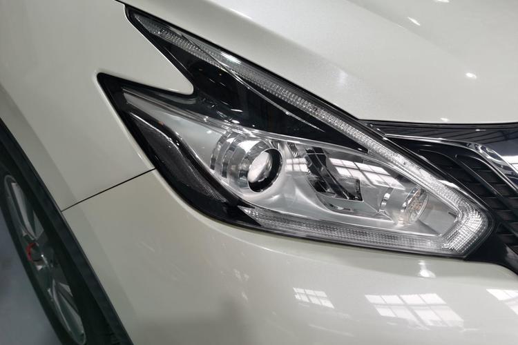 Used Nissan Murano 2015 2.5L XL Two-Wheel Drive Smart Edition Right Front Headlight