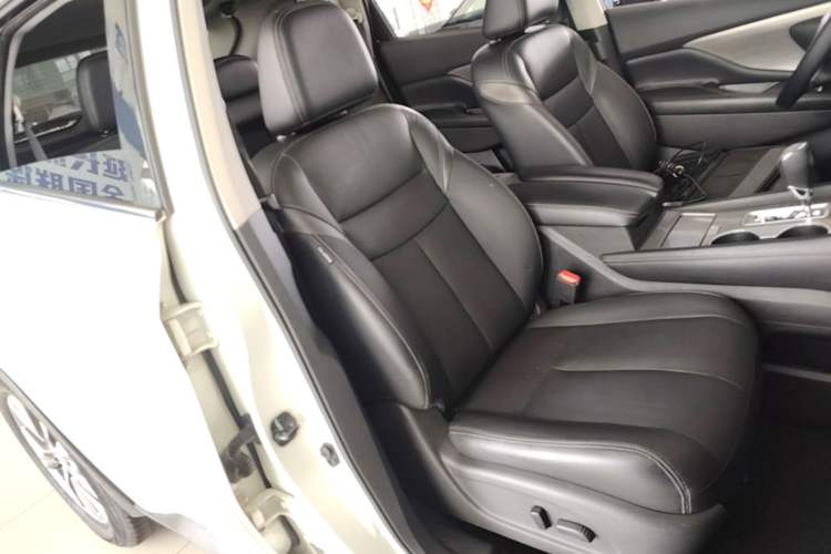 Used Nissan Murano 2015 2.5L XL Two-Wheel Drive Smart Edition Right Front Seat