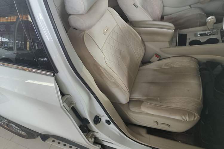 Used Nissan Murano 2015 2.5L XL Two-Wheel Drive Smart Edition Right Front Seat