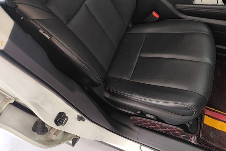 Used Nissan Murano 2015 2.5L XL Two-Wheel Drive Smart Edition Right Front Seat