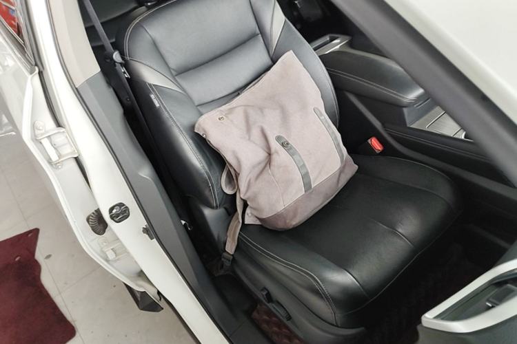 Used Nissan Murano 2015 2.5L XL Two-Wheel Drive Smart Edition Right Front Seat