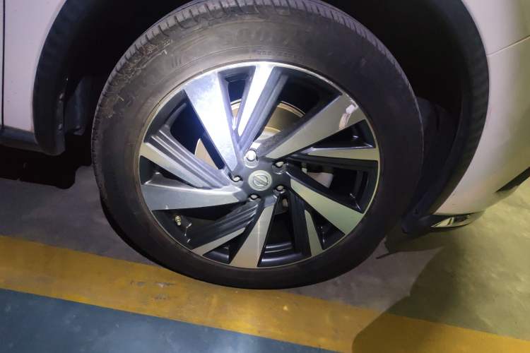 Used Nissan Murano 2015 2.5 S/C HEV XL Two-Wheel Drive Hybrid Luxury Edition Right Front Wheel Hub