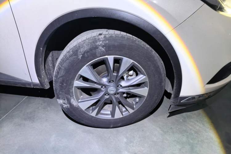Used Nissan Murano 2015 2.5L XL Two-Wheel Drive Smart Edition Right Front Wheel Hub