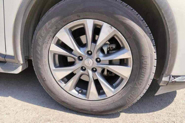 Used Nissan Murano 2015 2.5L XL Two-Wheel Drive Smart Edition Right Front Wheel Hub