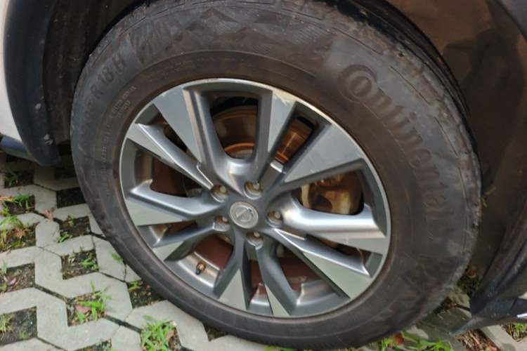 Used Nissan Murano 2015 2.5L XL Two-Wheel Drive Smart Edition Right Front Wheel Hub