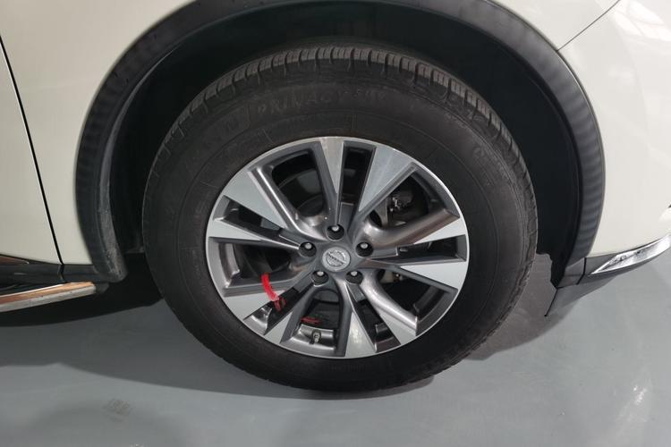 Used Nissan Murano 2015 2.5L XL Two-Wheel Drive Smart Edition Right Front Wheel Hub