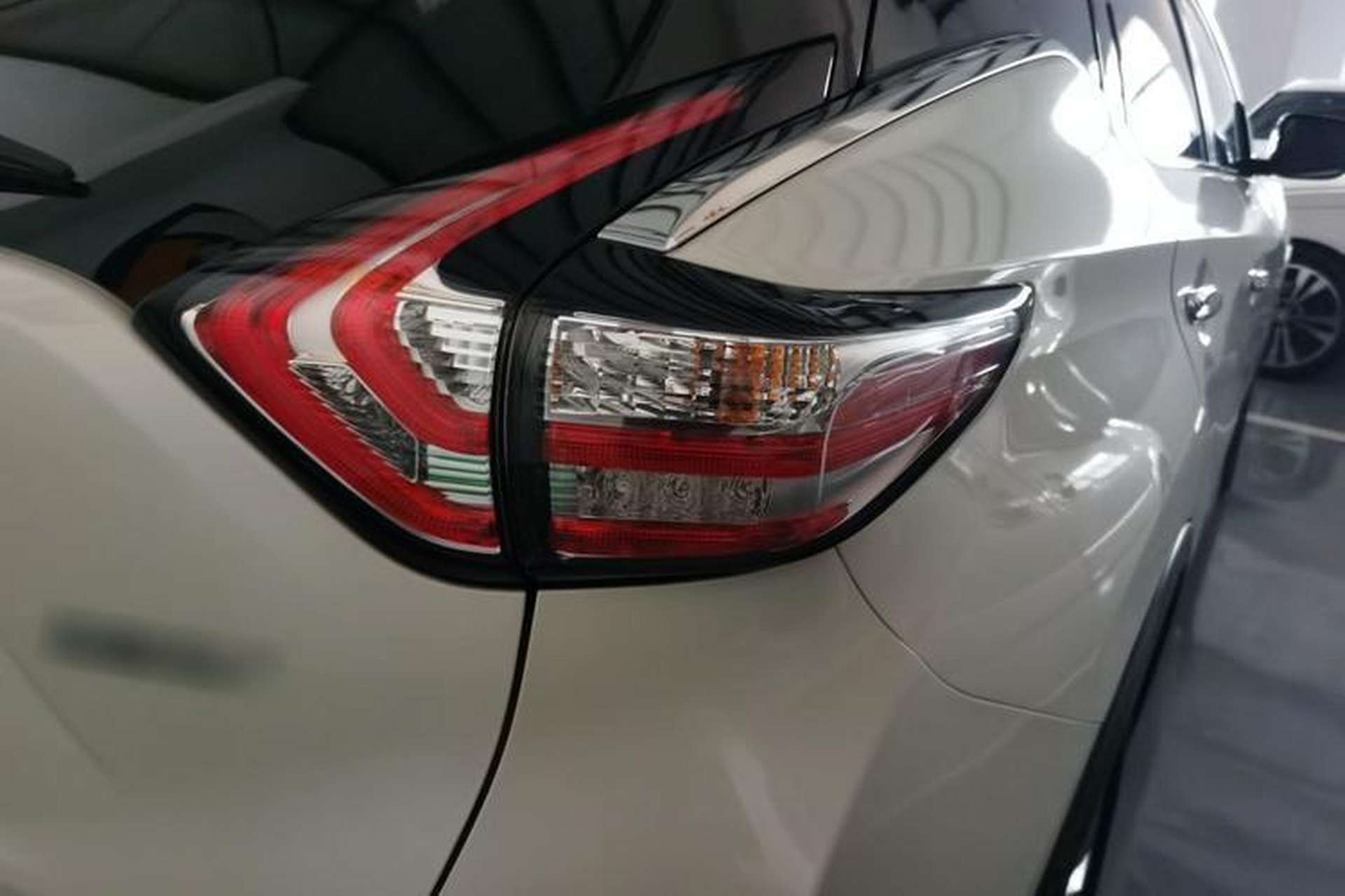 Used Nissan Murano 2015 2.5L XL Two-Wheel Drive Smart Edition Right Rear Taillight