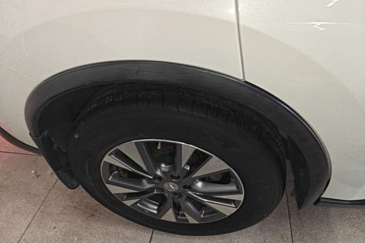 Used Nissan Murano 2015 2.5L XE Two-Wheel-Drive Elite Edition Right Rear Wheel Hub