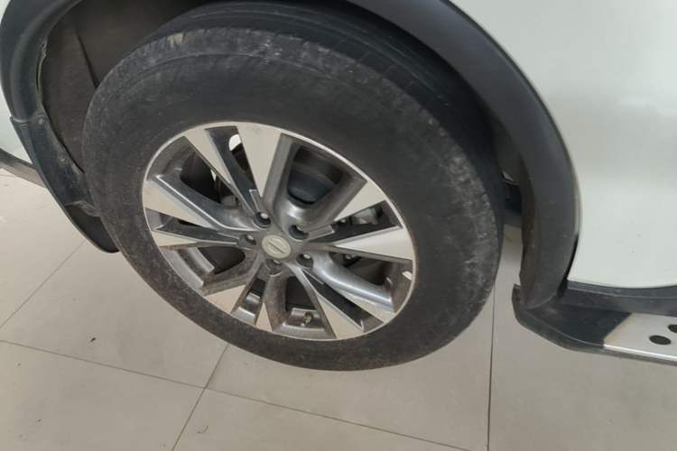 Used Nissan Murano 2015 2.5L XL Two-Wheel Drive Smart Edition Right Rear Wheel Hub