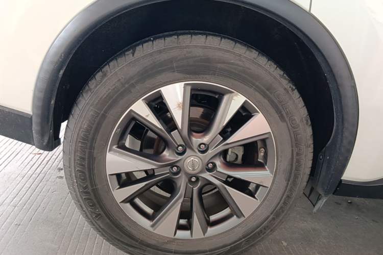 Used Nissan Murano 2015 2.5L XL Two-Wheel Drive Smart Edition Right Rear Wheel Hub