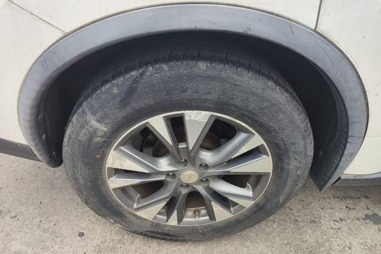 Used Nissan Murano 2015 2.5L XL Two-Wheel Drive Smart Edition Right Rear Wheel Hub