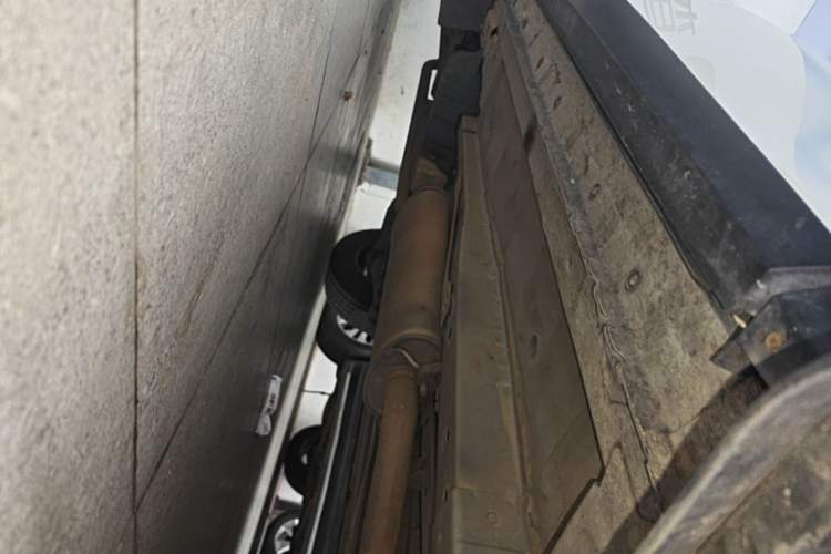 Used Nissan Murano 2015 2.5L XE Two-Wheel-Drive Elite Edition Right Side Sill