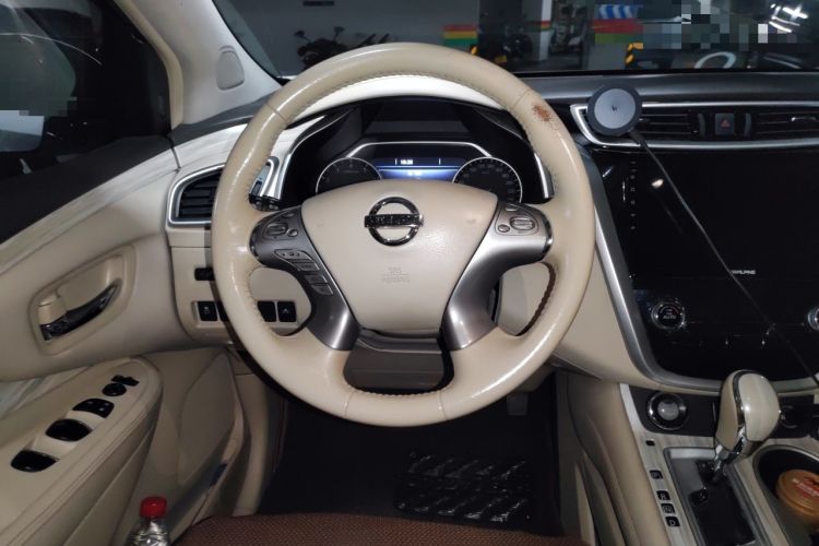 Used Nissan Murano 2015 2.5L XV RES Plus Two-Wheel-Drive Touring Edition Steering Wheel