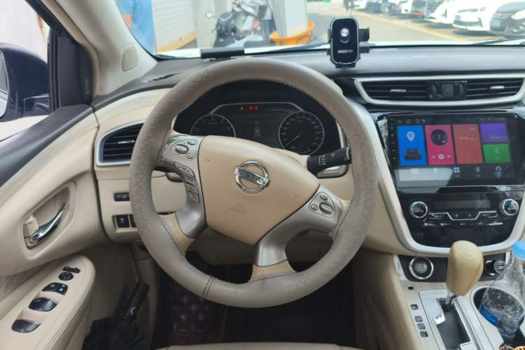 Used Nissan Murano 2015 2.5L XV RES Plus Two-Wheel-Drive Touring Edition Steering Wheel