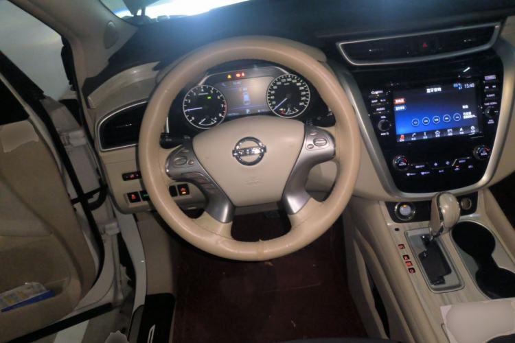 Used Nissan Murano 2015 2.5L XV RES Plus Two-Wheel-Drive Touring Edition Steering Wheel