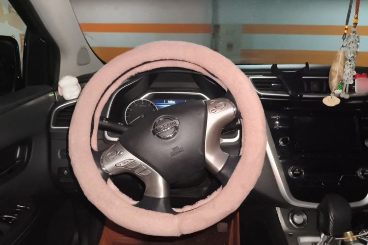 Used Nissan Murano 2015 2.5L XL Two-Wheel Drive Smart Edition Steering Wheel