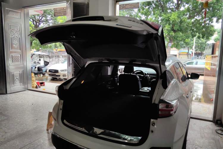 Used Nissan Murano 2015 2.5L XL Two-Wheel Drive Smart Edition Trunk