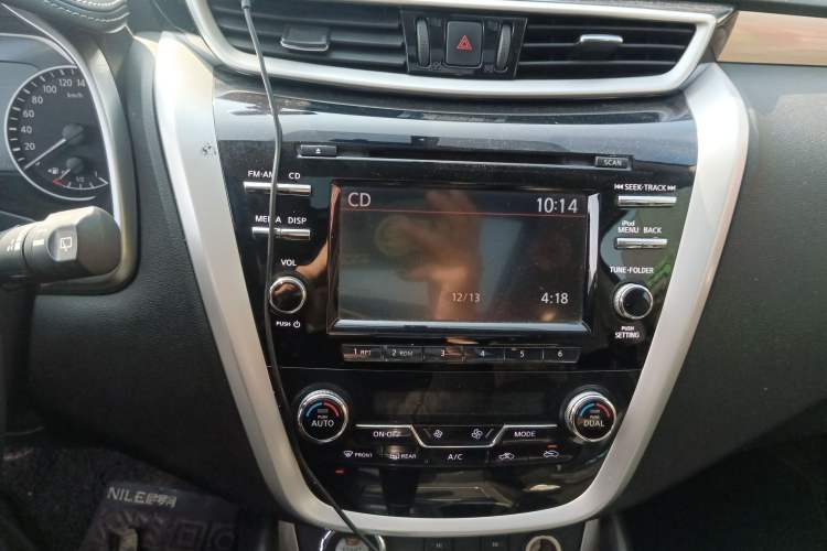 Used Nissan Murano 2015 2.5L XL Two-Wheel Drive Smart Edition Audio And AC Panel