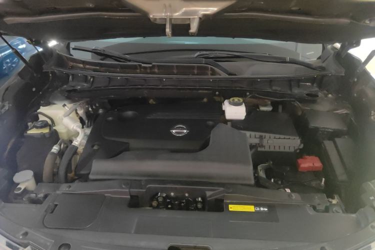 Used Nissan Murano 2015 2.5L XE Two-Wheel-Drive Elite Edition Engine Bay