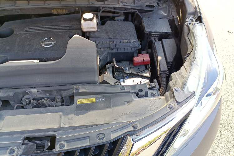 Used Nissan Murano 2015 2.5L XE Two-Wheel-Drive Elite Edition Engine Bay Left
