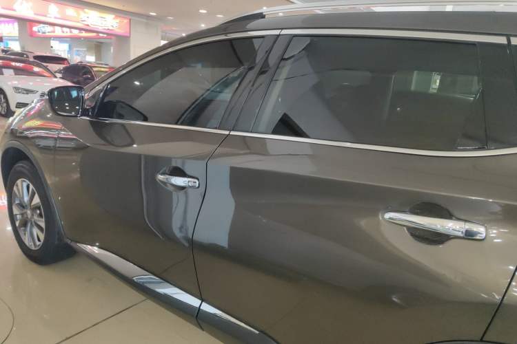 Used Nissan Murano 2015 2.5L XE Two-Wheel-Drive Elite Edition Exterior 3