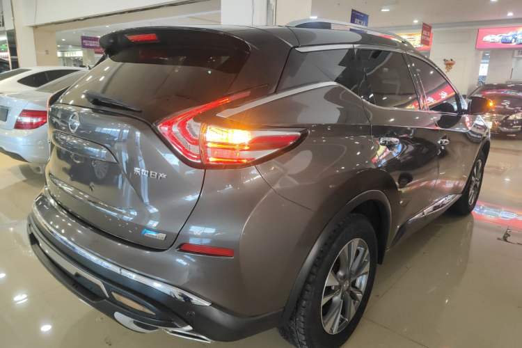Used Nissan Murano 2015 2.5L XE Two-Wheel-Drive Elite Edition Exterior 5