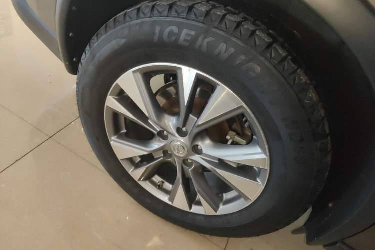 Used Nissan Murano 2015 2.5L XE Two-Wheel-Drive Elite Edition Exterior 8