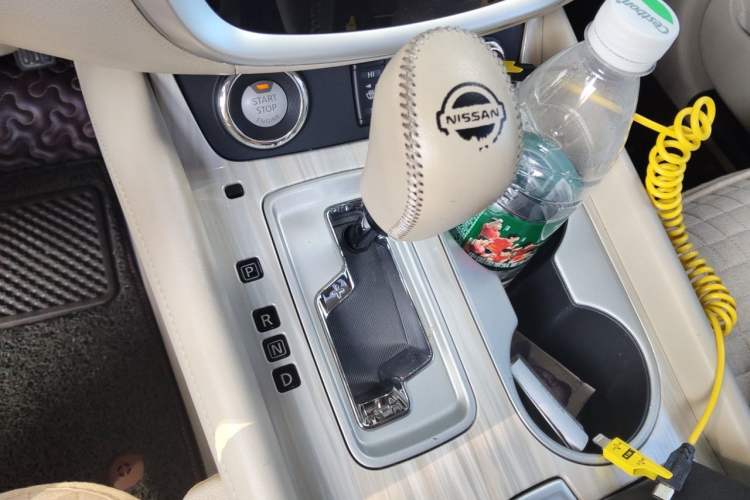 Used Nissan Murano 2015 2.5L XL Two-Wheel Drive Smart Edition Gear Lever