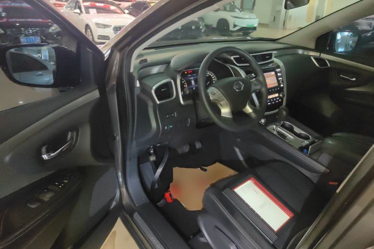 Used Nissan Murano 2015 2.5L XE Two-Wheel-Drive Elite Edition Interior 3