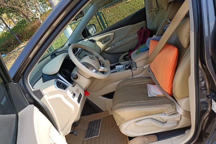 Used Nissan Murano 2015 2.5L XE Two-Wheel-Drive Elite Edition Left Front Seat