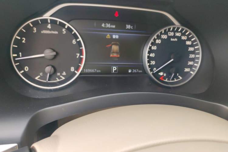 Used Nissan Murano 2015 2.5L XL Two-Wheel Drive Smart Edition Odometer Close Up