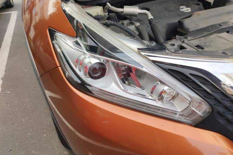 Used Nissan Murano 2015 2.5L XL Two-Wheel Drive Smart Edition Right Front Headlight