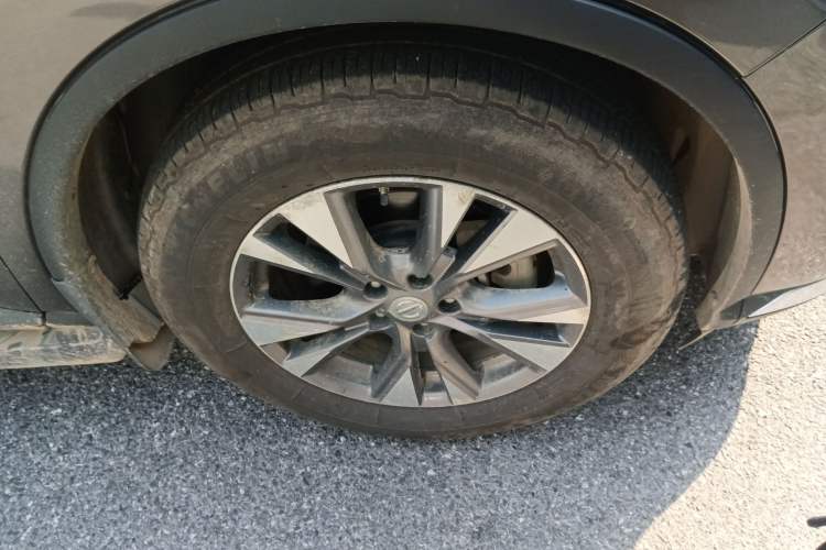 Used Nissan Murano 2015 2.5L XL Two-Wheel Drive Smart Edition Right Front Wheel Hub