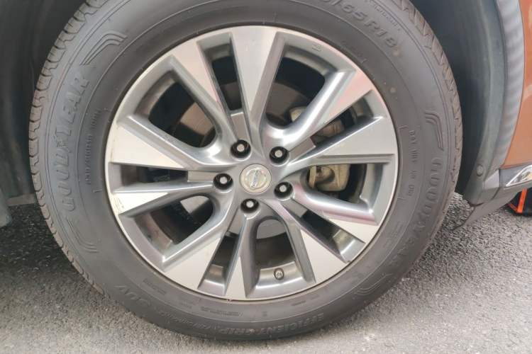 Used Nissan Murano 2015 2.5L XL Two-Wheel Drive Smart Edition Right Front Wheel Hub