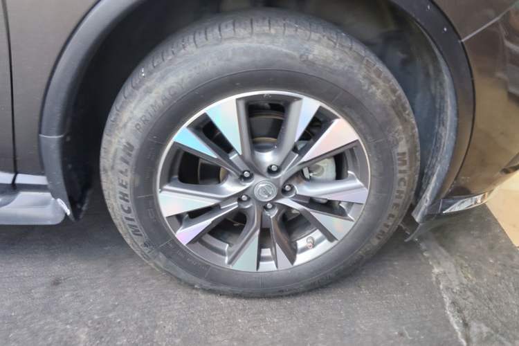 Used Nissan Murano 2015 2.5L XL Two-Wheel Drive Smart Edition Right Front Wheel Hub