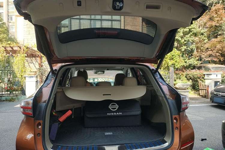 Used Nissan Murano 2016 2.5 S/C HEV XL Four-Wheel Drive Hybrid Prestige Edition Trunk