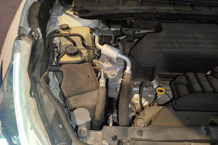 Used Nissan Murano 2016 2.5 S/C HEV XL Four-Wheel Drive Hybrid Prestige Edition Engine Bay Right