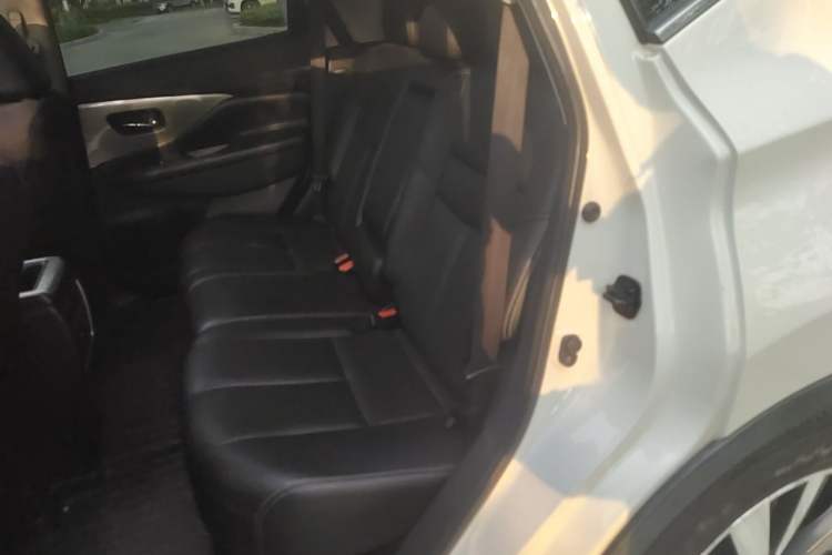 Used Nissan Murano 2016 2.5 S/C HEV XL Four-Wheel Drive Hybrid Prestige Edition Left Rear Seat