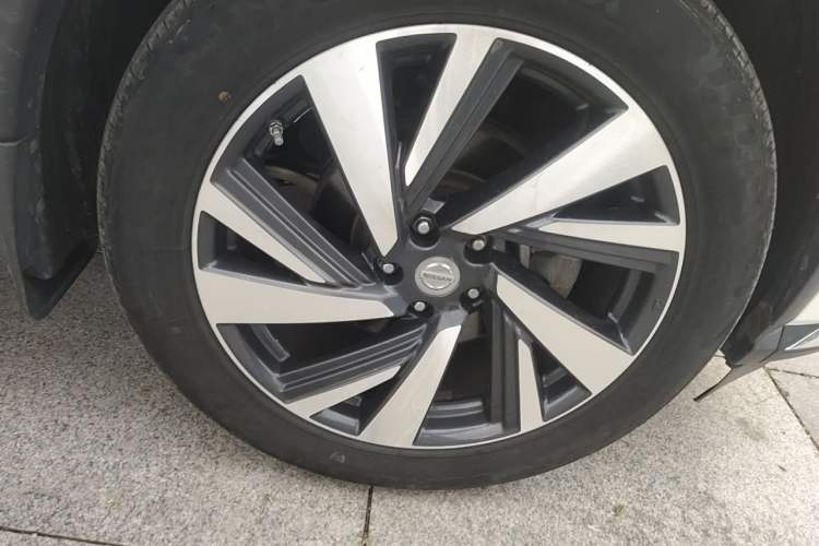 Used Nissan Murano 2016 2.5 S/C HEV XL Four-Wheel Drive Hybrid Prestige Edition Right Front Wheel Hub